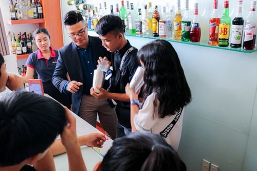 Cao đẳng Việt Mỹ hướng đến học sinh lớp 12 với chương trình Let’s Color Your Future - Ảnh minh hoạ 3