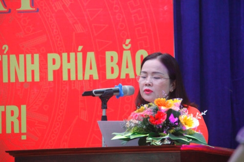 TS. Lê Thị Hương – Giám đốc Sở GD-ĐT tỉnh Quảng Trị nhấn mạnh đóng góp của các giáo viên đi B