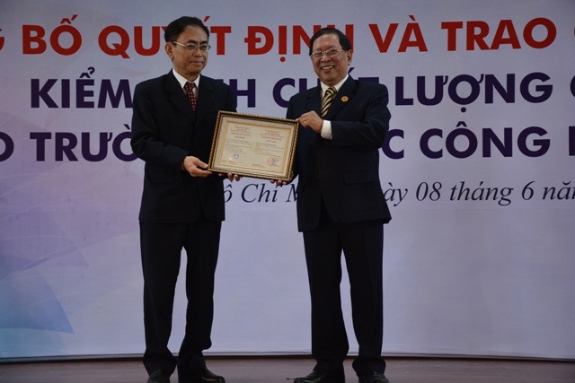 Trường ĐH Công Nghệ Sài Gòn nhận giấy chứng nhận kiểm định chất lượng giáo dục