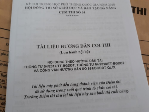 Đà Nẵng: Phát cẩm nang cho cán bộ coi thi - Ảnh minh hoạ 2