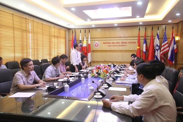 Thứ trưởng Phạm Mạnh Hùng kiểm tra công tác thi tại Phú Thọ