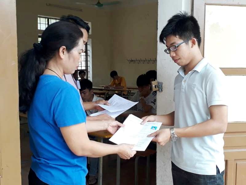 Hà Tĩnh: Hơn 1.300 thanh niên tình nguyện đồng hành cùng thí sinh