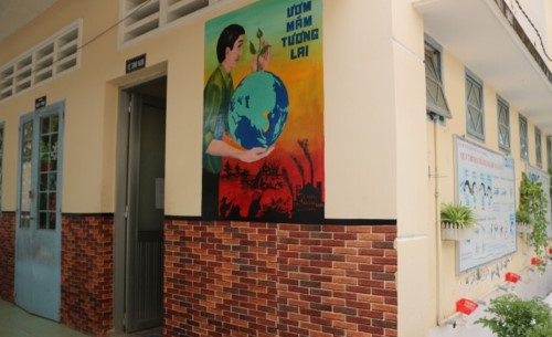 Nhà vệ sinh “kiểu mẫu” của trường học xứ cù lao - Ảnh minh hoạ 2