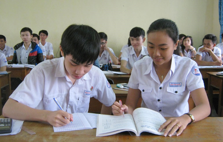 Phú Yên: Phổ biến giáo dục pháp luật cho cán bộ, giáo viên và học sinh