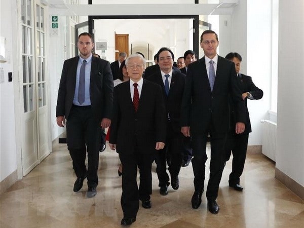 Nâng quan hệ hợp tác về GD&ĐT Việt Nam - Hungary lên tầm cao mới