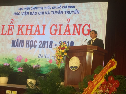 Hơn 2.000 tân SV “Trường báo” bước vào năm học mới - Ảnh minh hoạ 2