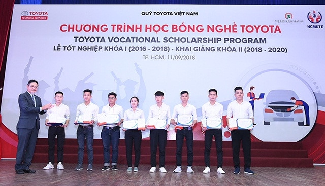 24 sinh viên tốt nghiệp khóa đầu tiên chương trình "Học bổng Dạy nghề Toyota"