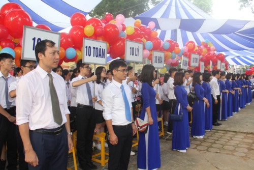 Chủ tịch nước dự khai giảng tại Trường THPT Chu Văn An (Hà Nội) - Ảnh minh hoạ 4