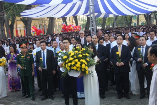 Chủ tịch nước dự khai giảng tại Trường THPT Chu Văn An (Hà Nội) - Ảnh minh hoạ 3
