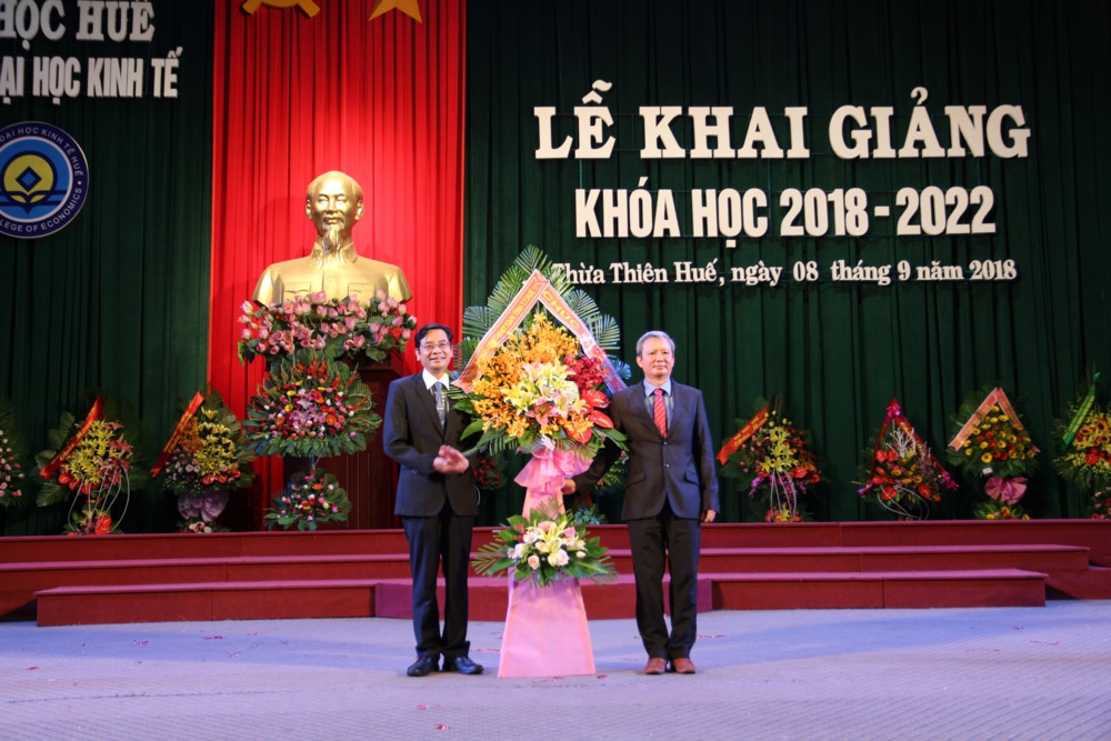 Trường ĐH Kinh tế (ĐH Huế) khai giảng năm học 2018-2019