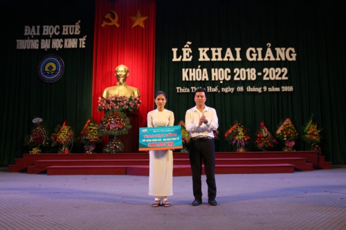 Trường ĐH Kinh tế (ĐH Huế) khai giảng năm học 2018-2019 - Ảnh minh hoạ 2