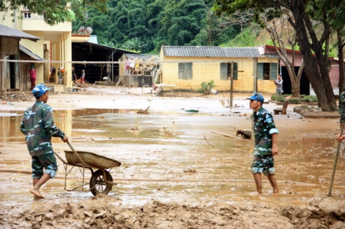 Vùng lũ Mai Sơn khẩn trương khắc phục mưa lũ, chuẩn bị chu đáo cho ngày khai giảng - Ảnh minh hoạ 6