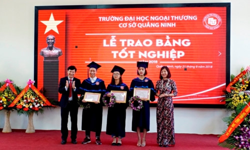 Trường Đại học Ngoại thương khai giảng và trao bằng tốt nghiệp cho sinh viên cơ sở Quảng Ninh - Ảnh minh hoạ 2