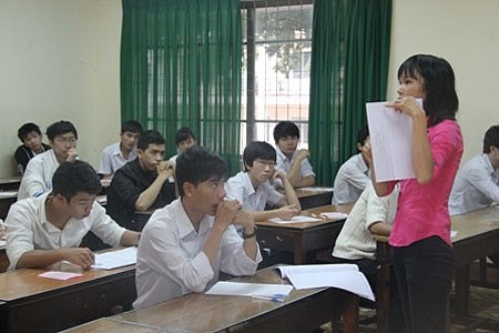 Không thu học phí các lớp phụ đạo học sinh yếu, bồi dưỡng học sinh giỏi