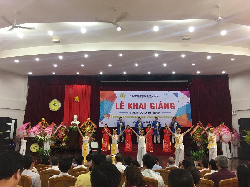 Trường ĐH An Giang khai giảng năm học mới