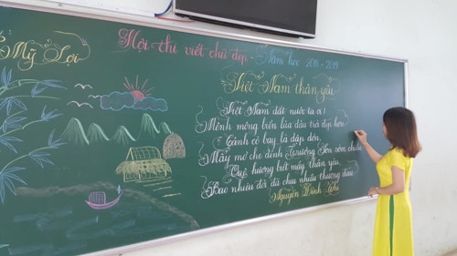 18 cô giáo Quảng Trị viết chữ đẹp như vẽ tranh - Ảnh minh hoạ 9