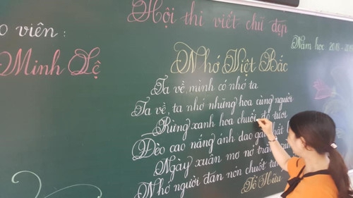 18 cô giáo Quảng Trị viết chữ đẹp như vẽ tranh - Ảnh minh hoạ 21