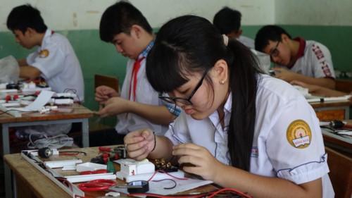 Bỏ cộng điểm học nghề trong tuyển sinh vào lớp 10: Giảm tiêu cực trong “làm đẹp” học bạ - Ảnh minh hoạ 2