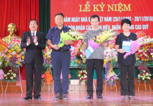 ĐH Vinh đón nhận nhiều danh hiệu cao quý dịp Ngày Nhà giáo Việt Nam - Ảnh minh hoạ 5