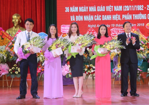 ĐH Vinh đón nhận nhiều danh hiệu cao quý dịp Ngày Nhà giáo Việt Nam - Ảnh minh hoạ 6