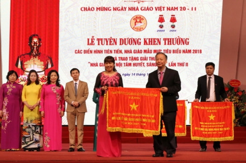 Tôn vinh những nhà giáo tiêu biểu của Thủ đô - Ảnh minh hoạ 3