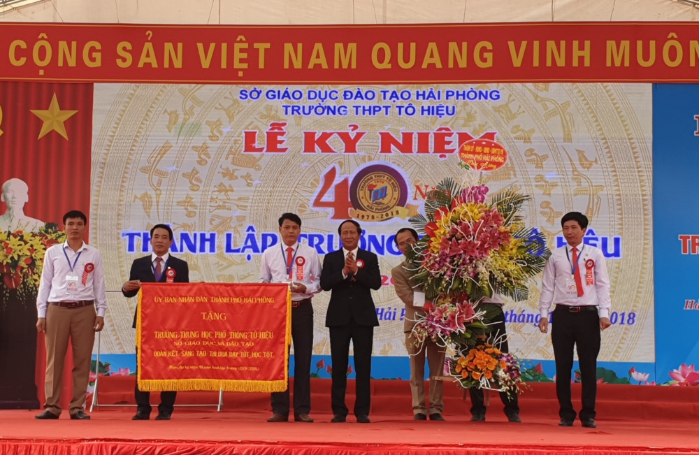 Trường THPT Tô Hiệu (Hải Phòng) kỷ niệm 40 năm thành lập với những thành tích vượt bậc