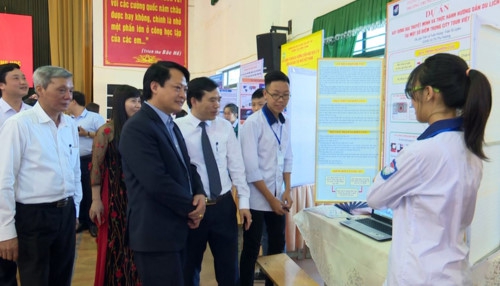 Ngành GD Việt Trì (Phú Thọ) tổ chức thành công cuộc thi Khoa học kỹ thuật - Ảnh minh hoạ 2