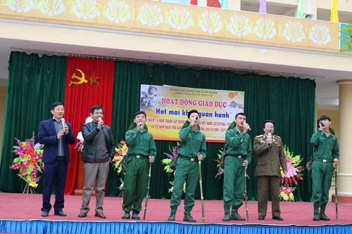 Trường học Tuyên Quang tổ chức hoạt động tháng 12 hướng về người lính - Ảnh minh hoạ 5