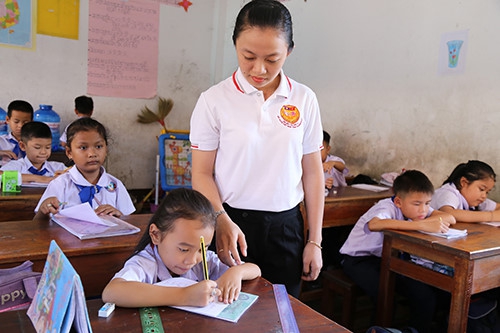 Các giáo viên chủ yếu giảng dạy môn tiếng Việt, được xem là ngoại ngữ thứ hai của các học sinh Việt kiều.Ảnh:Hoàng Táo