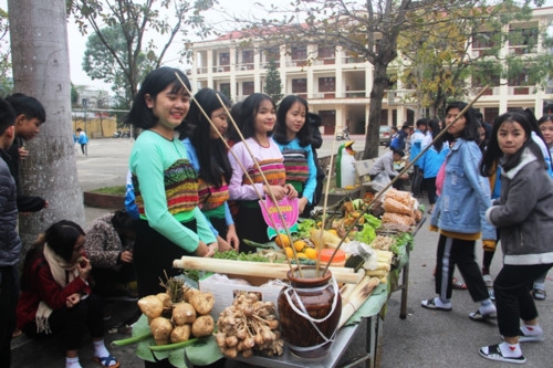 Tổ chức phiên chợ vùng cao giữa lòng thành phố - Ảnh minh hoạ 2