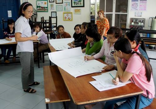 Cô giáo Tây gắn bó với giáo dục đặc biệt Việt Nam