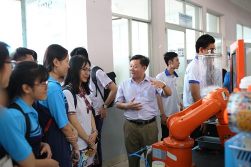 Cơ hội học ngành “Robot và trí tuệ nhân tạo” miễn phí tại HCMUTE