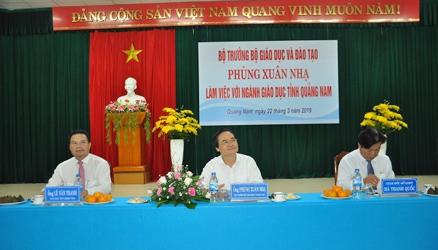 Bộ trưởng Phùng Xuân Nhạ làm việc với lãnh đạo chủ chốt tỉnh Quảng Nam