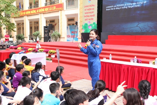 HS Hà Nội học STEM phong cách… NASA