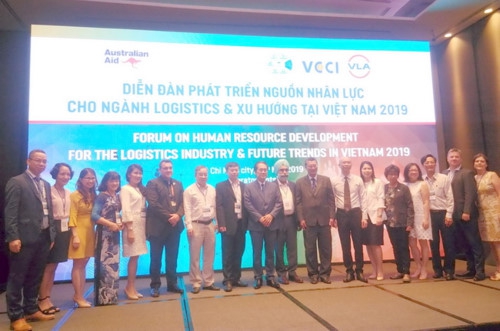 Thu hẹp khoảng cách giữa giáo dục nghề nghiệp và nhu cầu thực tế trong ngành logistics - Ảnh minh hoạ 4