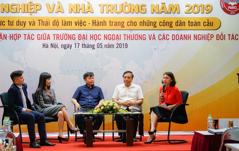 Năng lực tư duy và thái độ làm việc - hành trang cho công dân toàn cầu