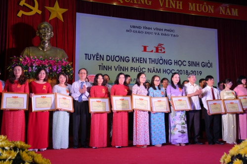 Vĩnh Phúc: Tuyên dương 79 học sinh giỏi quốc gia - Ảnh minh hoạ 5