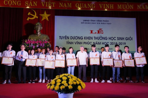 Vĩnh Phúc: Tuyên dương 79 học sinh giỏi quốc gia - Ảnh minh hoạ 3