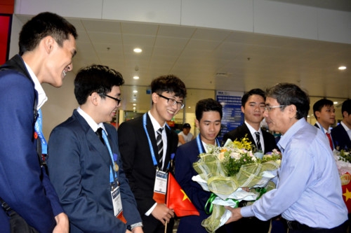 Đón đoàn học sinh dự thi Intel ISEF 2019 mang thắng lợi trở về - Ảnh minh hoạ 4