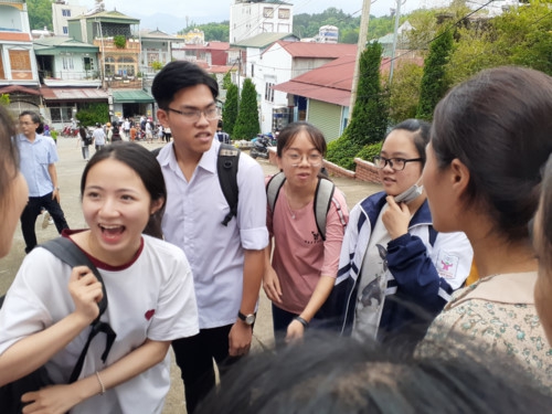 Kết thúc bài tổ hợp Khoa học tự nhiên: Thí sinh tự tin với môn Lý, Sinh - Ảnh minh hoạ 7