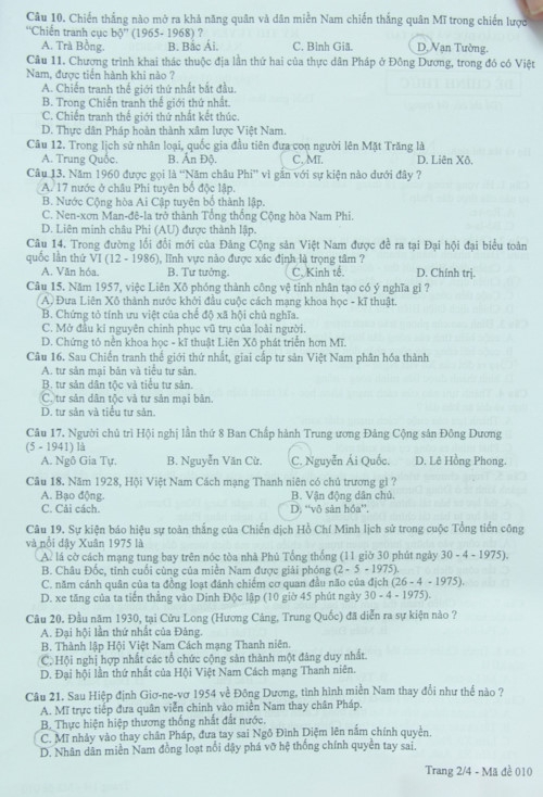 Kết thúc thi Lịch sử, Ngoại ngữ: Đề thi dễ chịu… như thời tiết Hà Nội - Ảnh minh hoạ 3