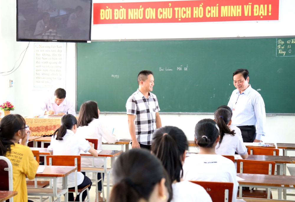 Thi lại môn Ngữ văn vào lớp 10 THPT tại Quảng Bình: Những thí sinh không dự thi lại sẽ ra sao?