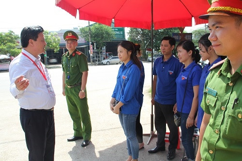 Thứ trưởng Nguyễn Hữu Độ: Kỳ thi tổ chức yên tĩnh, nghiêm túc - Ảnh minh hoạ 6
