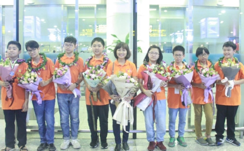 Học sinh Việt Nam giành 3 huy chương Festival Toán học quốc tế tại Bulgaria - Ảnh minh hoạ 5