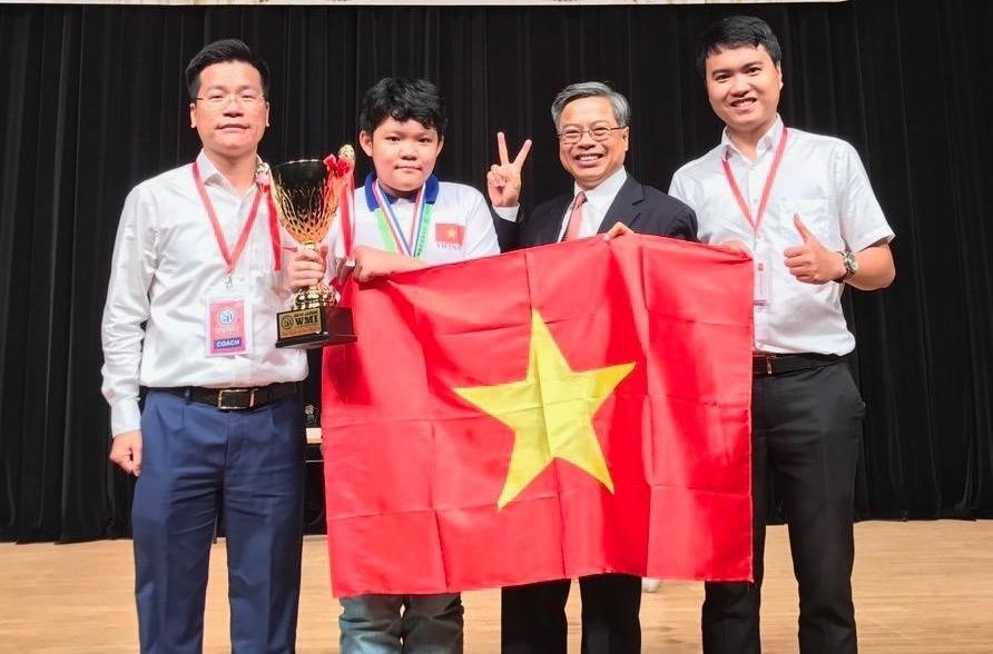Đoàn HS Việt Nam đoạt 3 giải kim cương Kỳ thi Toán Quốc tế WMI 2019