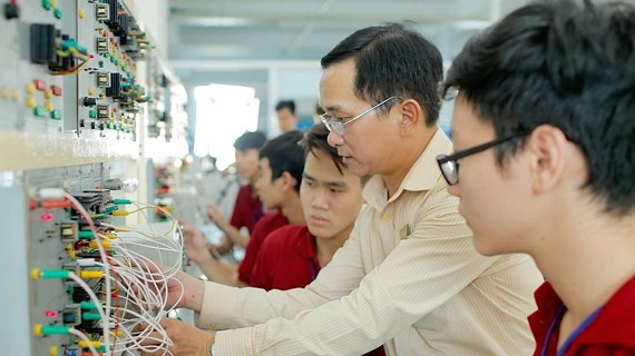 Thu hẹp ranh giới trường đại học công - tư