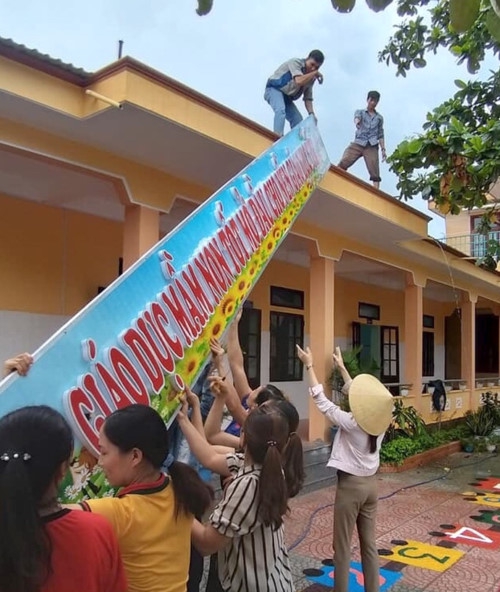 Quảng Bình: Linh hoạt tổ chức lễ khai giảng phù hợp với tình hình thời tiết - Ảnh minh hoạ 3