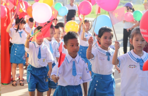 135 trường học tại Nghệ An lùi lịch khai giảng do mưa lụt - Ảnh minh hoạ 2