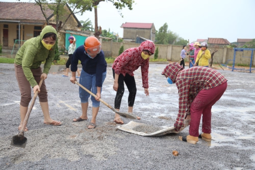 Quảng Bình: Linh hoạt tổ chức lễ khai giảng phù hợp với tình hình thời tiết - Ảnh minh hoạ 4