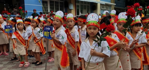 Sáng 5/9, học sinh cả nước tưng bừng khai giảng năm học mới - Ảnh minh hoạ 3